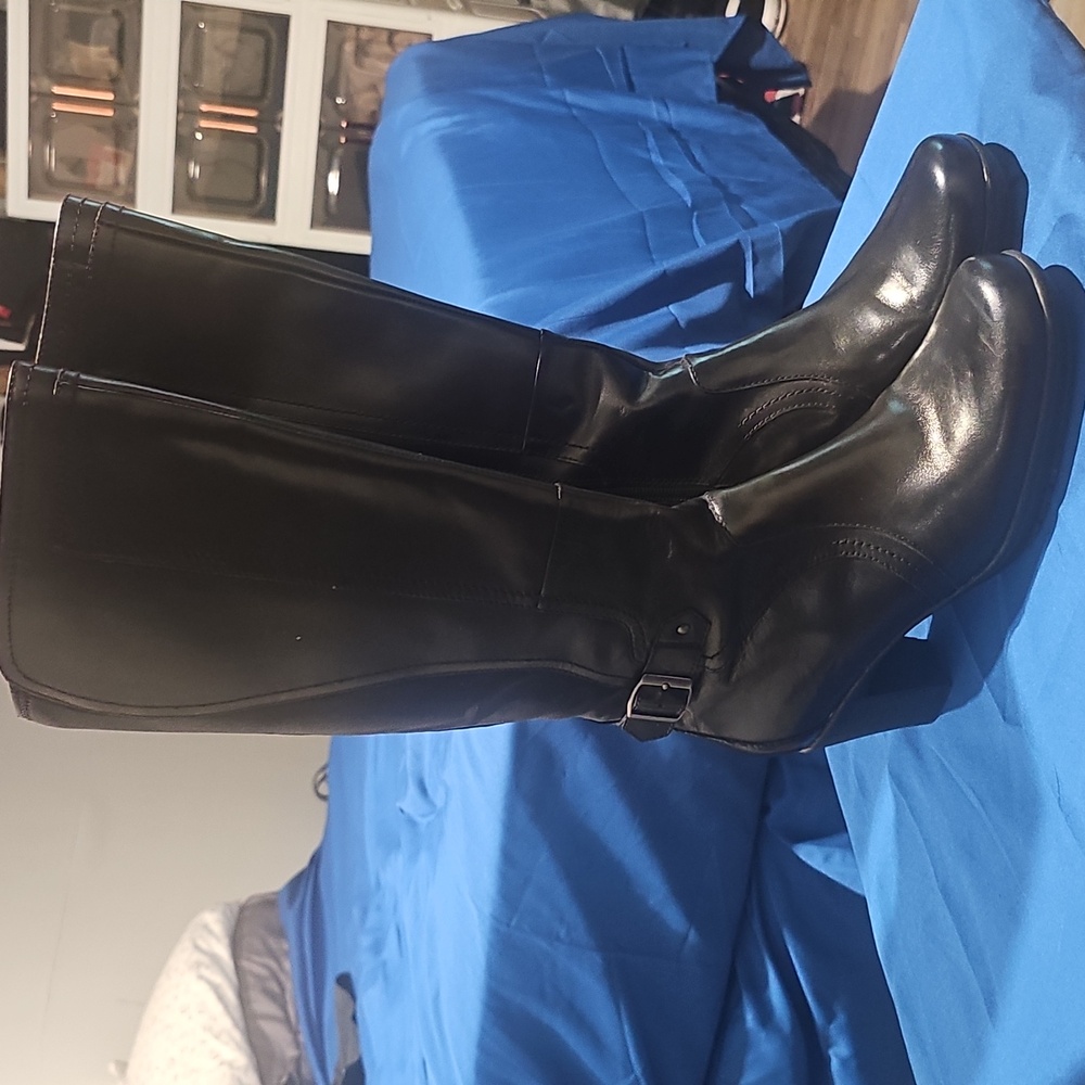 Black Leather Knee-High Boots Size 8.5 Only Worn A Few Times, Exellent Condition - Picture 8 of 11